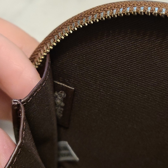 COPY - COACH  Coin Purse /Key chain - Picture 7 of 11
